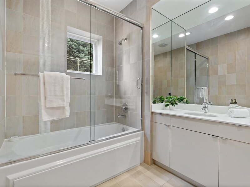 460 W Superior Street Chicago IL 60654