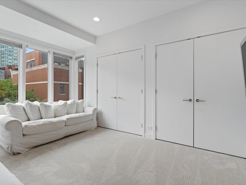460 W Superior Street Chicago IL 60654