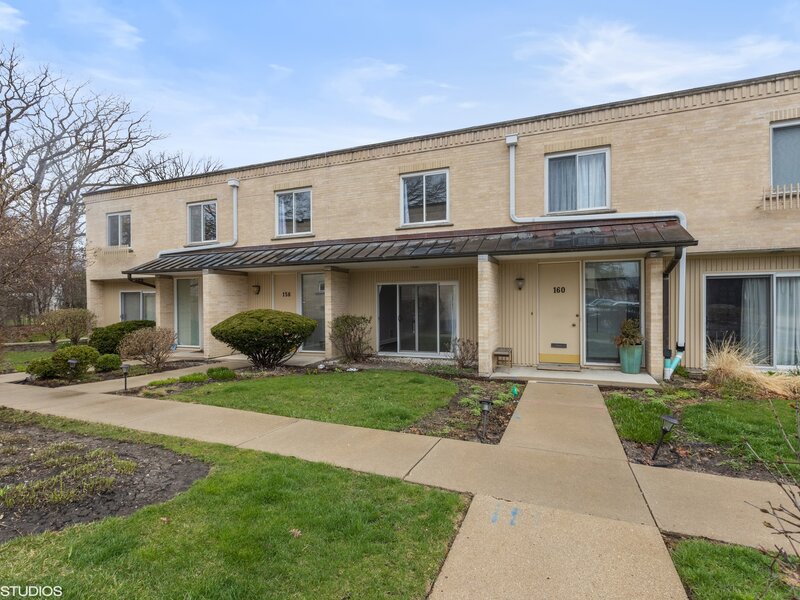 158 Green Bay Road Glencoe IL 60022