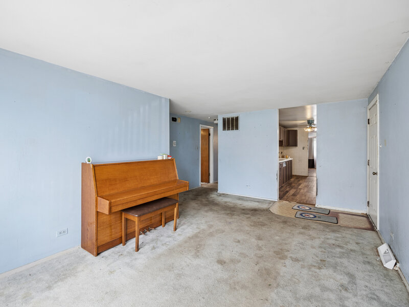 16323 Paulina Street Markham IL 60428