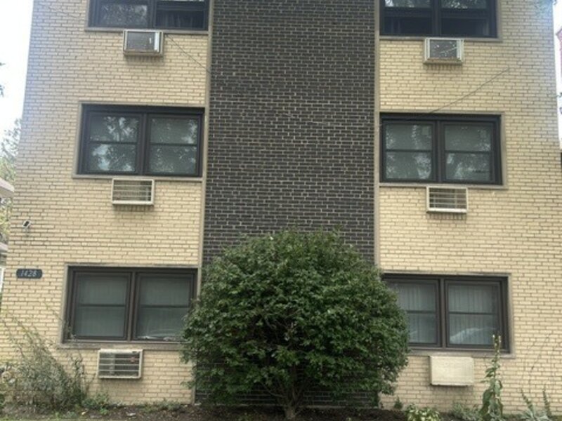 1428 W Fargo Avenue Chicago IL 60626