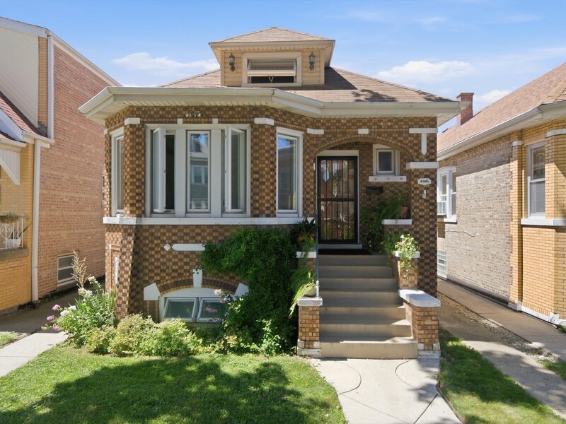 4846 S Tripp Avenue Chicago IL 60632