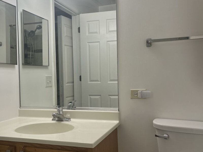 1404 W Split Oak Circle Round Lake Beach IL 60073