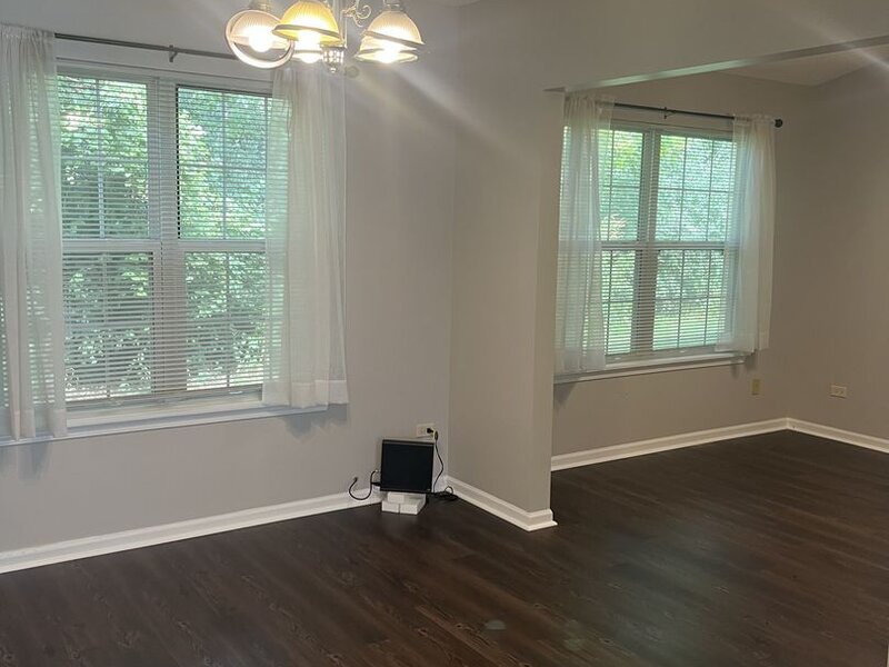 1404 W Split Oak Circle Round Lake Beach IL 60073