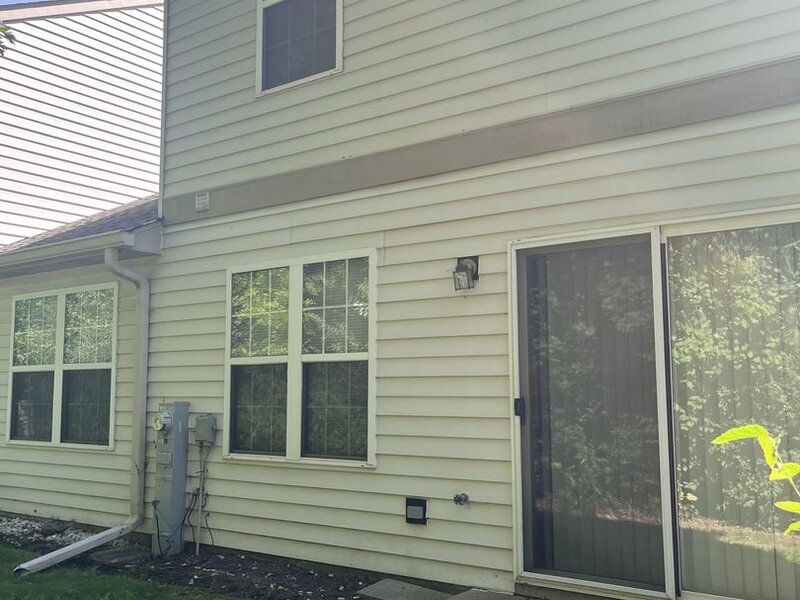 1404 W Split Oak Circle Round Lake Beach IL 60073
