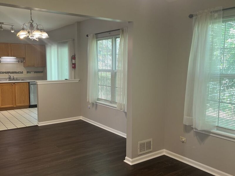 1404 W Split Oak Circle Round Lake Beach IL 60073