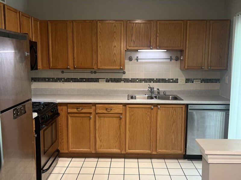 1404 W Split Oak Circle Round Lake Beach IL 60073