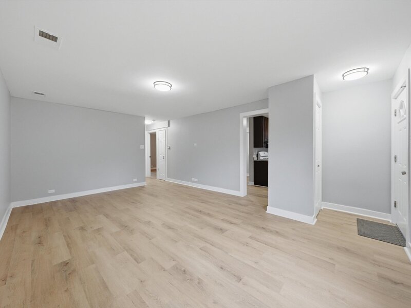 14828 Oak Street Dolton IL 60419