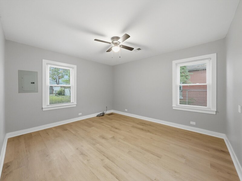14828 Oak Street Dolton IL 60419