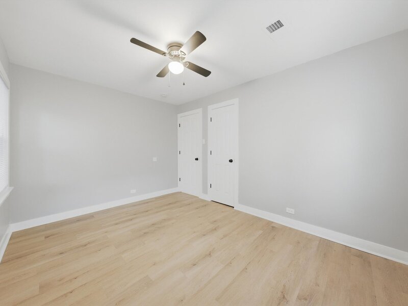 14828 Oak Street Dolton IL 60419