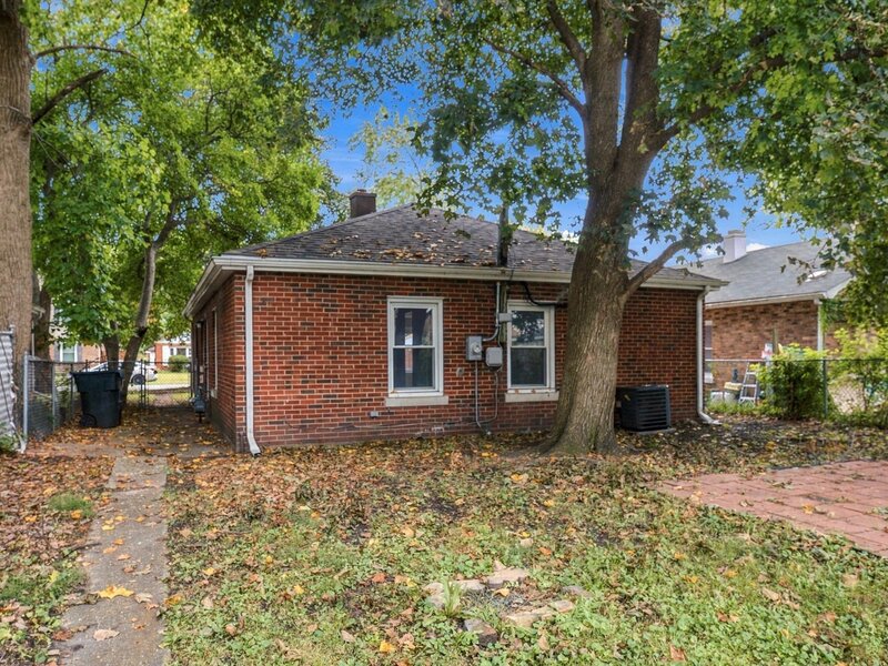 14828 Oak Street Dolton IL 60419