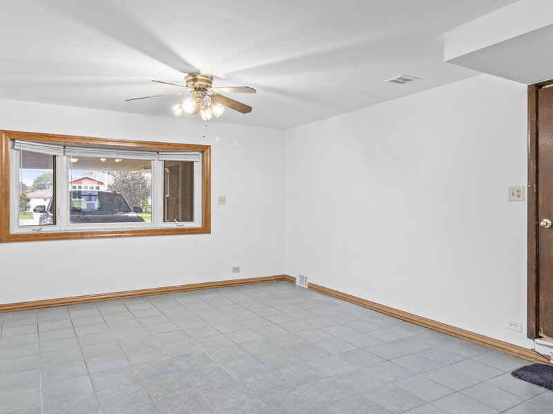 7915 Massasoit Avenue Burbank IL 60459