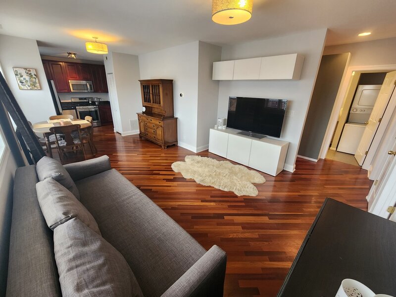 3335 W Belle Plaine Avenue Chicago IL 60618