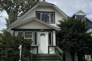 Photo of 7220 N Hamilton Avenue Chicago IL 60645