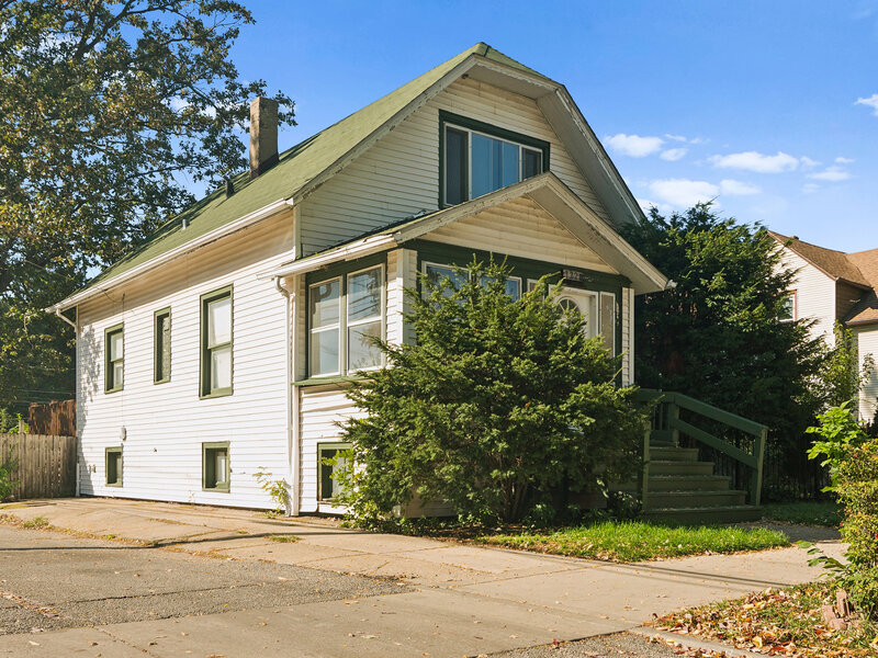 7220 N Hamilton Avenue Chicago IL 60645