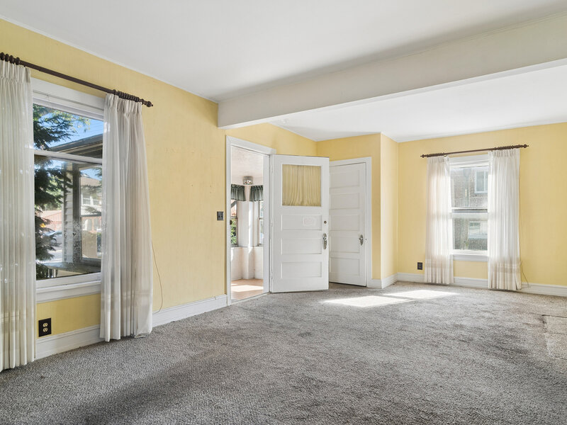 7220 N Hamilton Avenue Chicago IL 60645