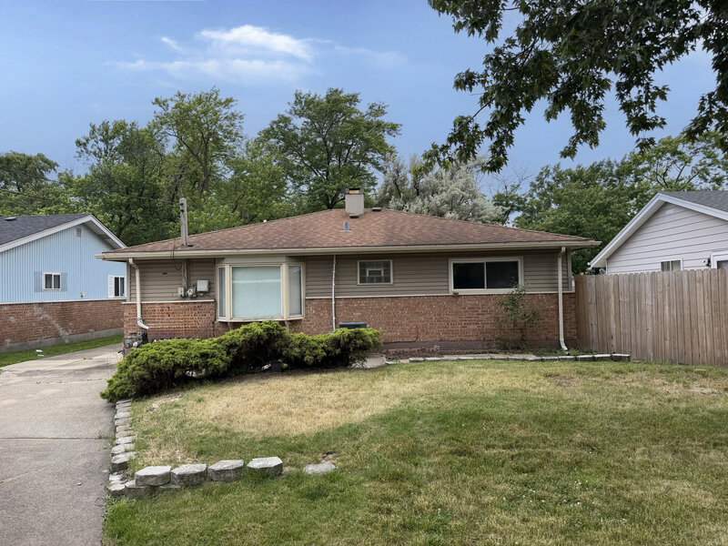 17331 Community Street Lansing IL 60438