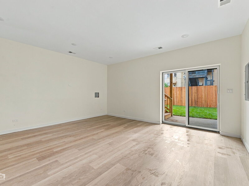 1118 W 19th Street Chicago IL 60608