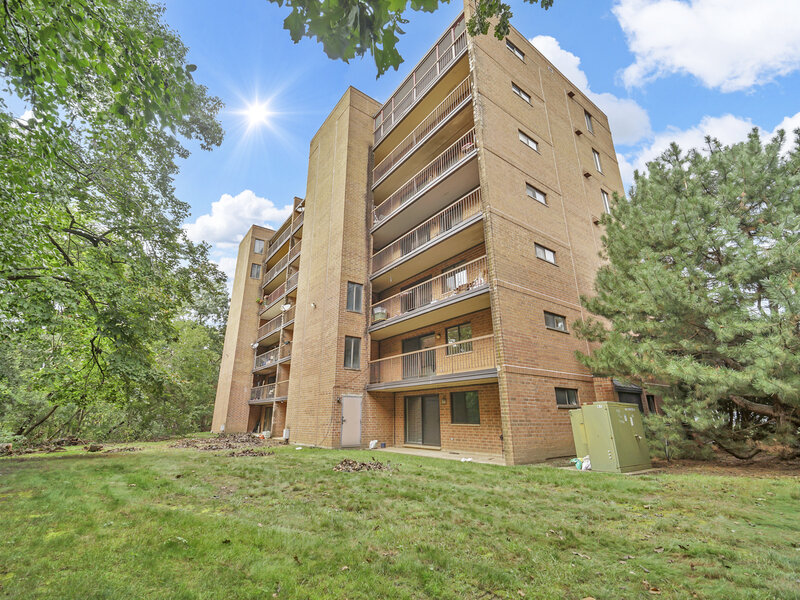 6040 Lake Bluff Drive Tinley Park IL 60477