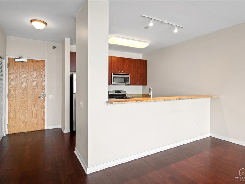 757 N Orleans Street Chicago IL 60654