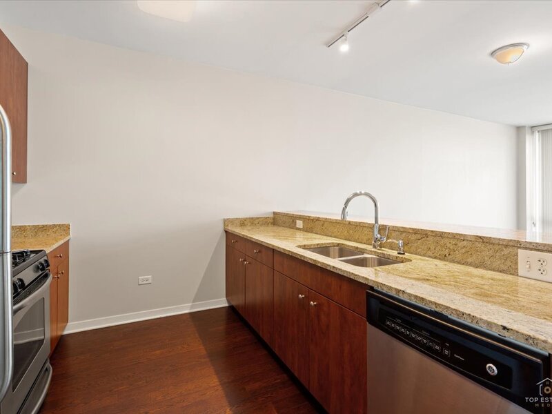 757 N Orleans Street Chicago IL 60654