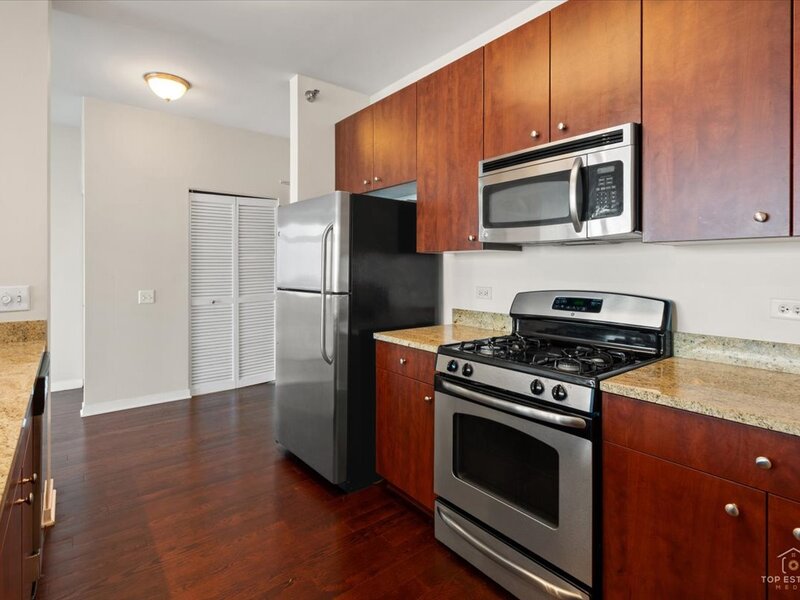 757 N Orleans Street Chicago IL 60654