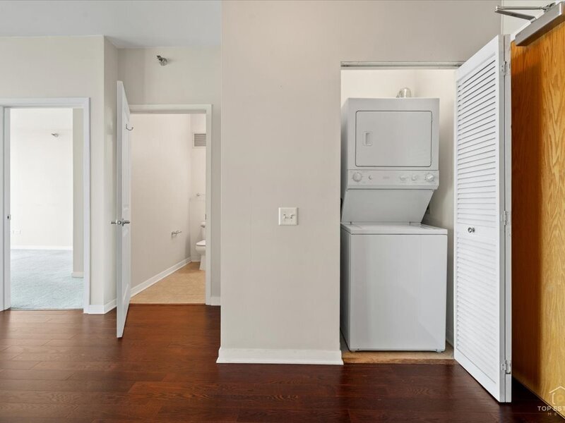 757 N Orleans Street Chicago IL 60654