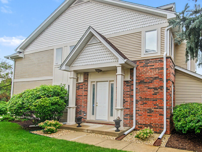 360 Parkview Terrace Buffalo Grove IL 60089