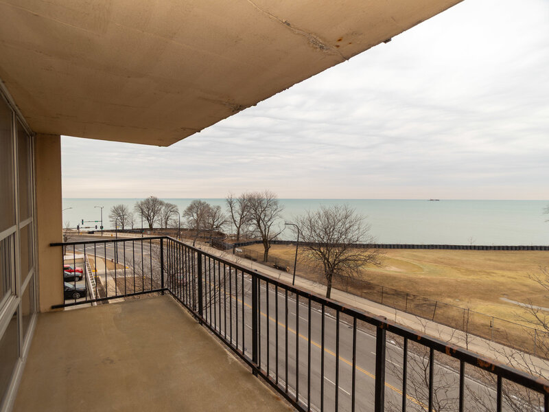 6730 S South Shore Drive Chicago IL 60649