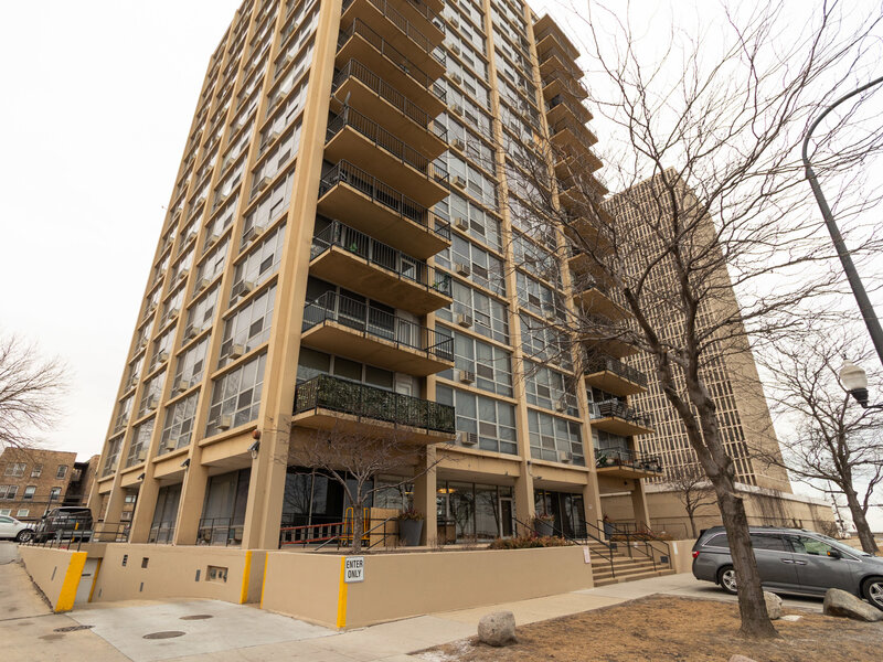 6730 S South Shore Drive Chicago IL 60649