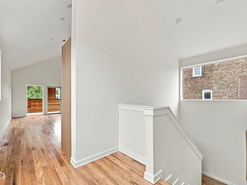 1118 W 19th Street Chicago IL 60608