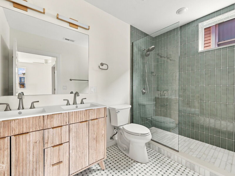 1118 W 19th Street Chicago IL 60608