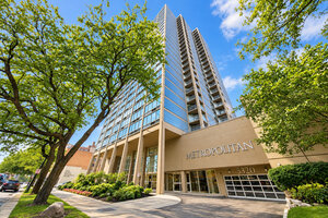 Photo of 5320 N Sheridan Road Chicago IL 60640 Unit 1607