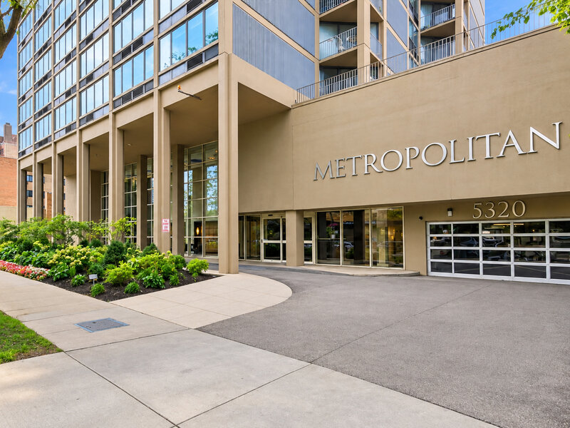 5320 N Sheridan Road Chicago IL 60640
