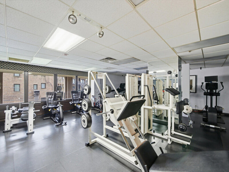 5320 N Sheridan Road Chicago IL 60640