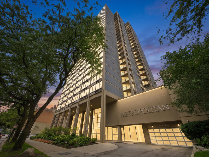 5320 N Sheridan Road Chicago IL 60640