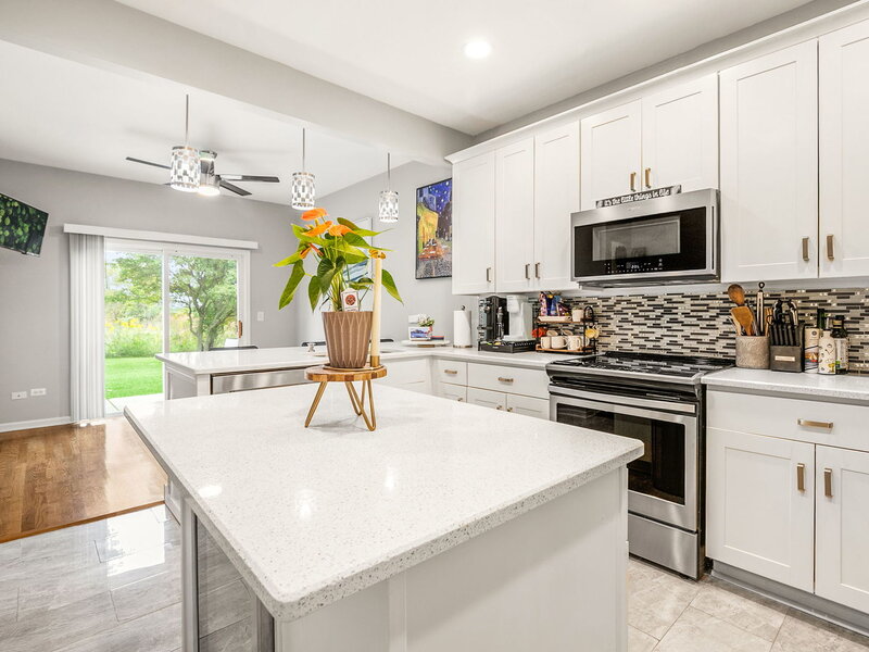 1693 S Candlestick Way Waukegan IL 60085