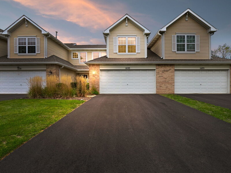 1693 S Candlestick Way Waukegan IL 60085