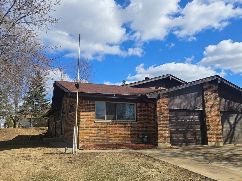 136 Virginia Court Streamwood IL 60107