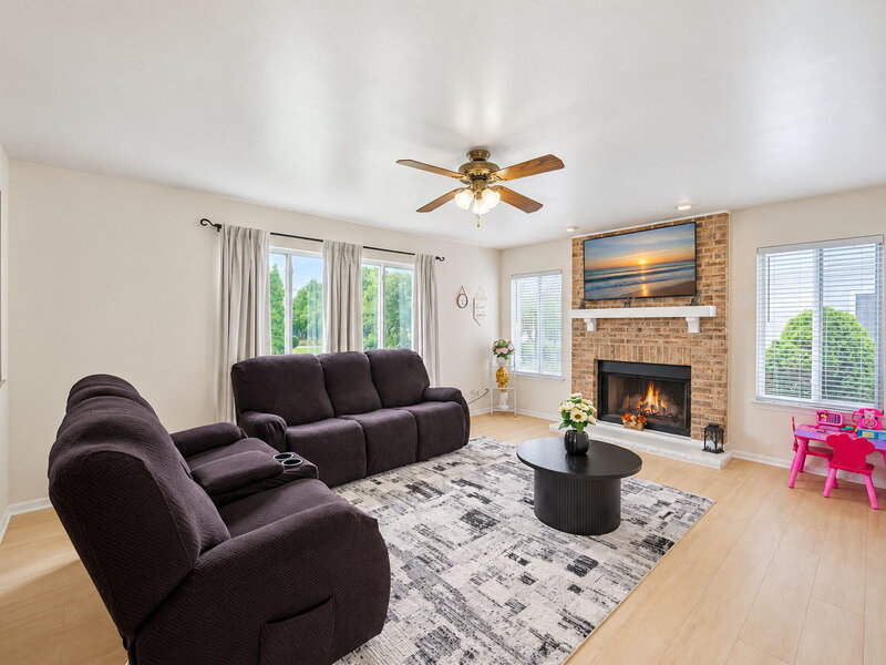 1917 Tuscany Lane Romeoville IL 60446