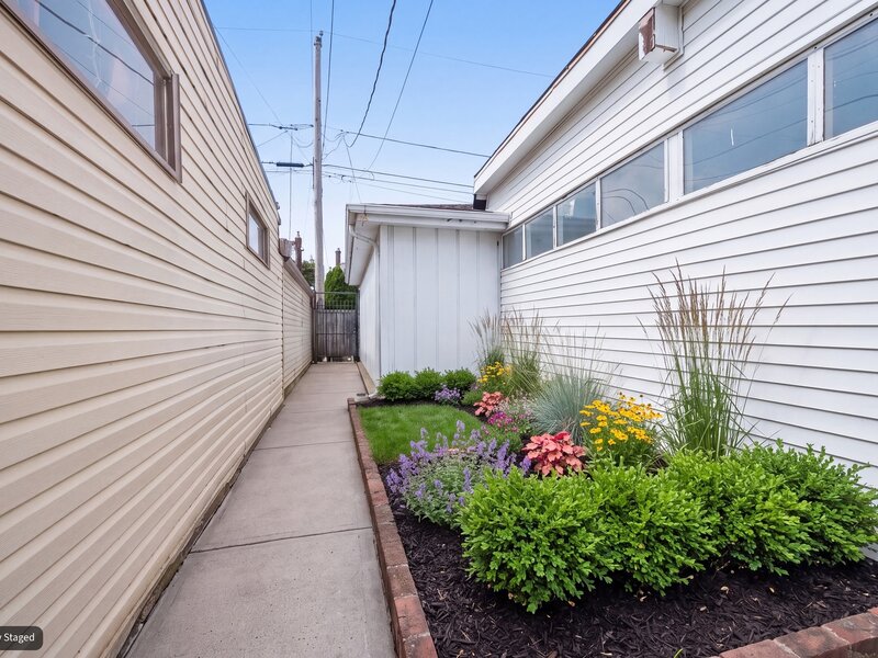 6118 N Kimball Avenue Chicago IL 60659