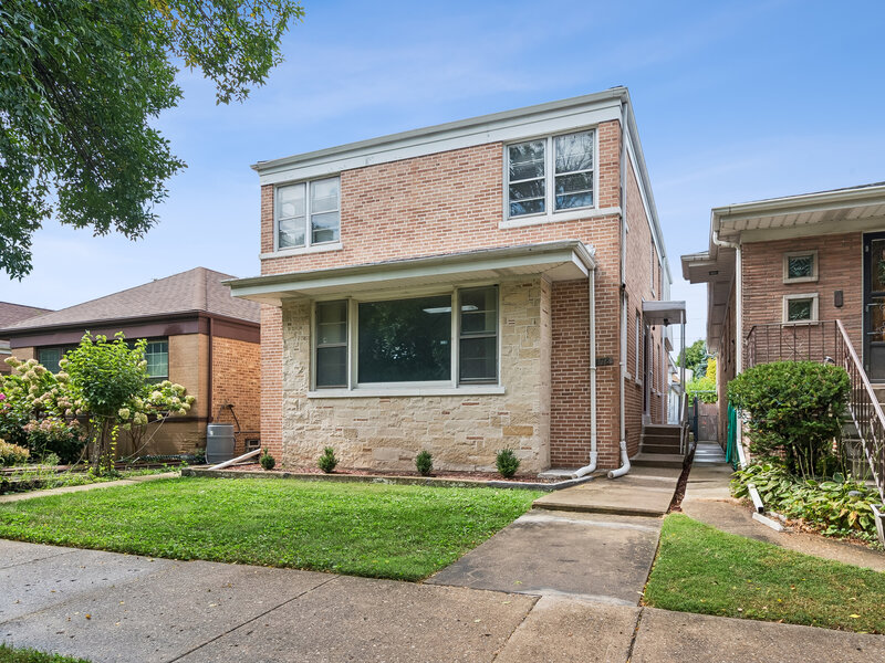 6118 N Kimball Avenue Chicago IL 60659
