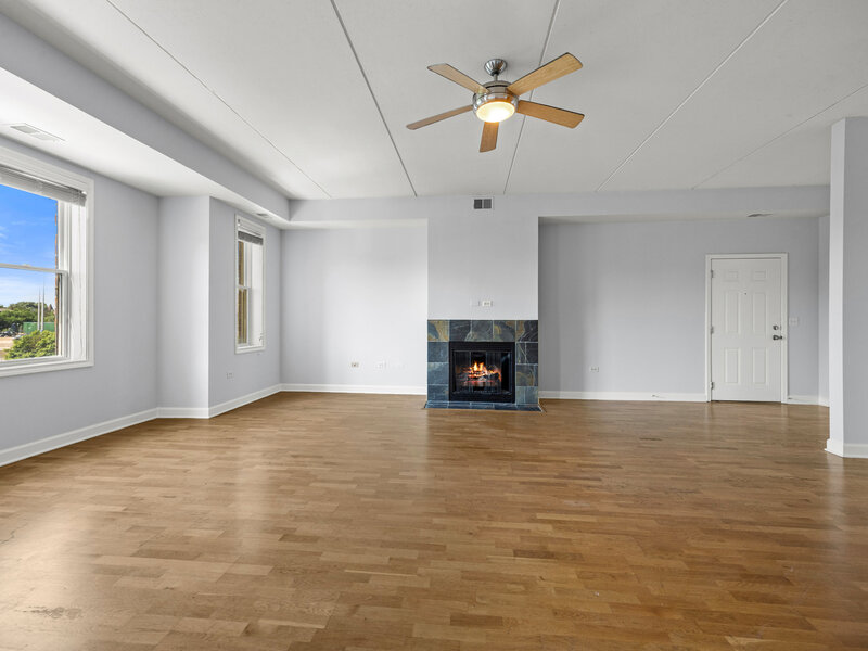 2618 W Diversey Avenue Chicago IL 60647