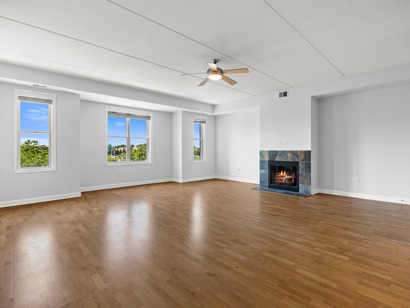 2618 W Diversey Avenue Chicago IL 60647