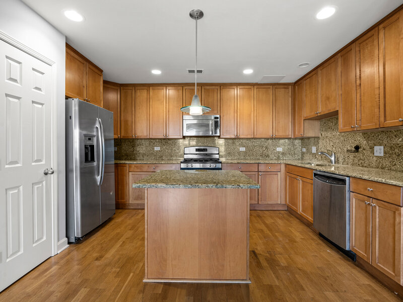 2618 W Diversey Avenue Chicago IL 60647