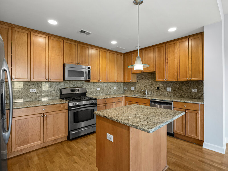 2618 W Diversey Avenue Chicago IL 60647