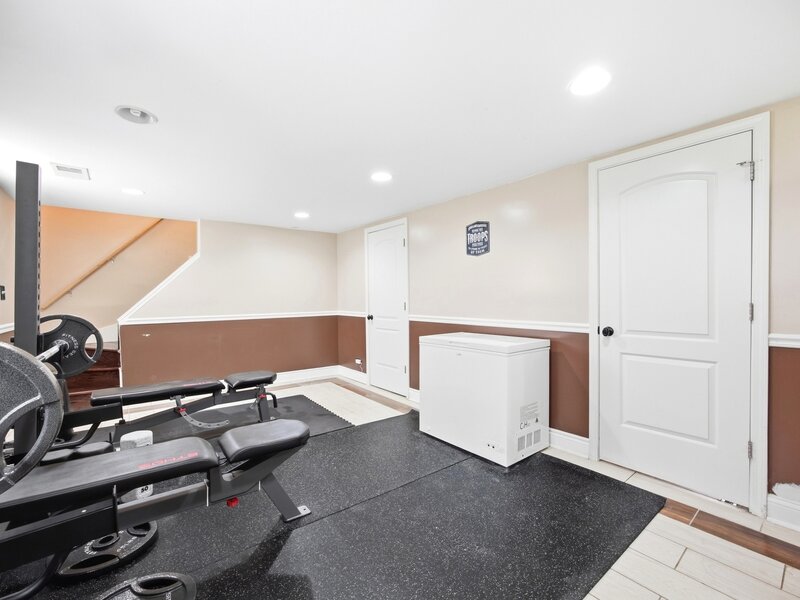 8222 S Albany Avenue Chicago IL 60652