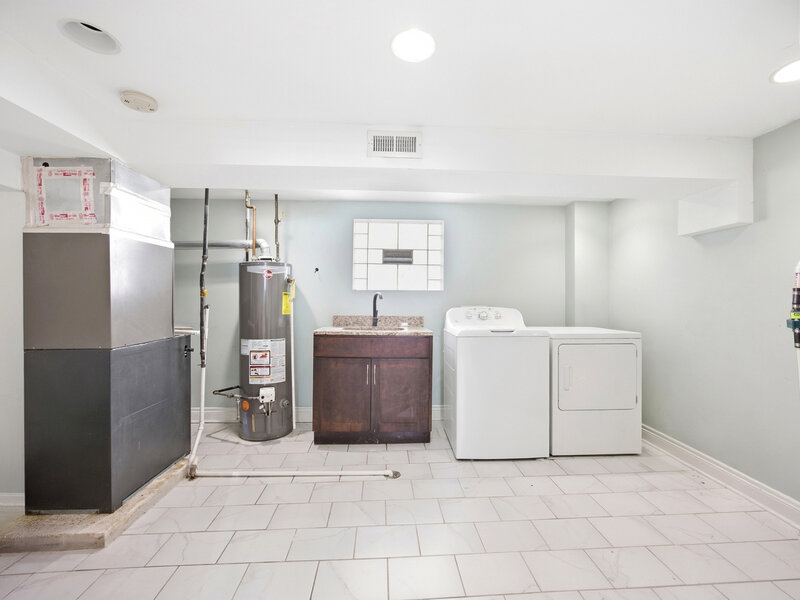 8222 S Albany Avenue Chicago IL 60652