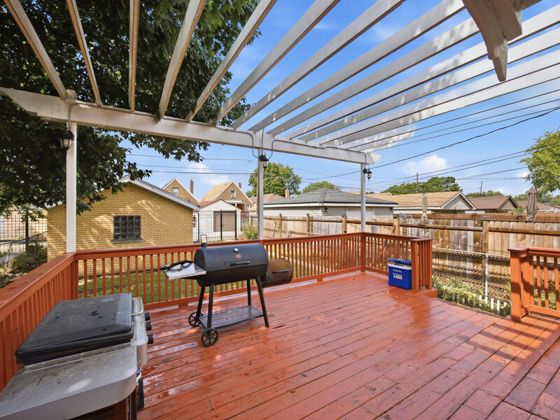 8222 S Albany Avenue Chicago IL 60652