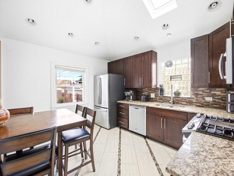 8222 S Albany Avenue Chicago IL 60652